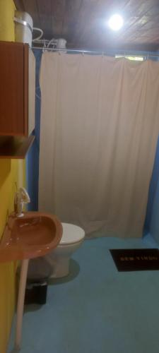 Koupelna v ubytování De la rosa y el canto de los pájaros