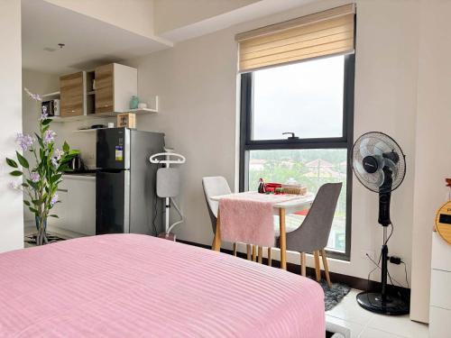 Køkken eller tekøkken på Nuvali Sta Rosa Laguna