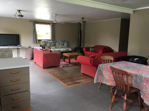 TV/trung tâm giải trí tại Rainbow Mountain cottage