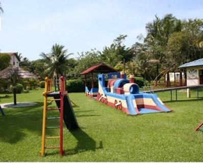 Area permainan anak di Ilha Morena Praia Hotel