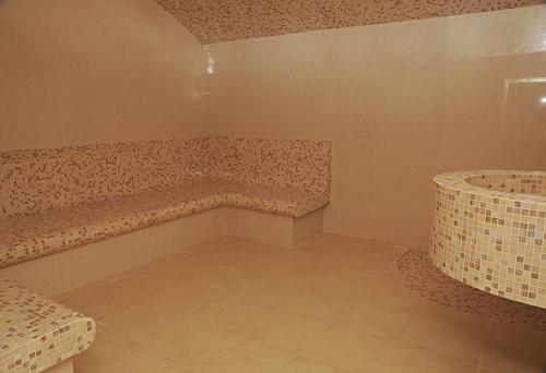 Koupelna v ubytování Corp Executive Hotel Doha Suites