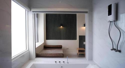 Bany a Nanlamoon Hotel