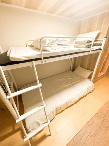 103 Shin Okubo area & Quiet stay in central of Tokyo