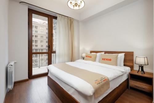 Apartment KeyGo #0221 near Republic Square