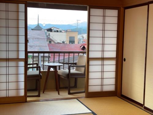 Takayamaan 高山駅徒歩3分 古い町並み徒歩5分のベストロケーション 2バスルーム3寝室で広々快適
