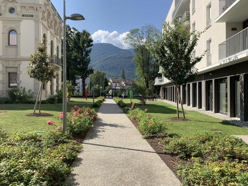 En generel udsigt til bjerge eller udsigt til bjerge taget fra lejlighedshotellet