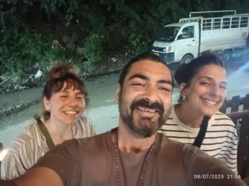 Gæster der bor på Buddha house 2