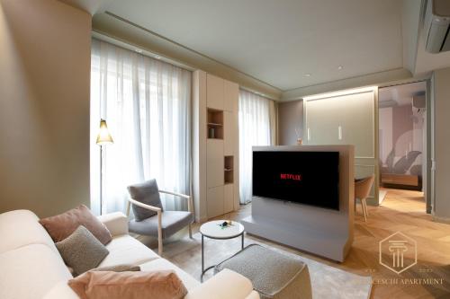 Franceschi Apt - 50mt to Metro, Roman Gem with Luxury Design, A-C, Panoramic view