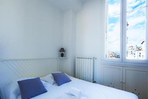 Modern & Central Apartment