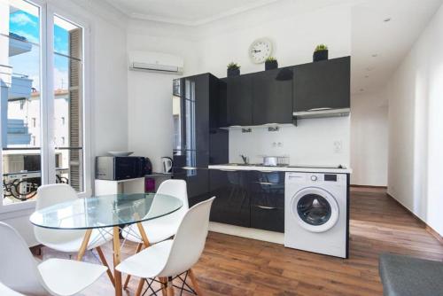 Modern & Central Apartment