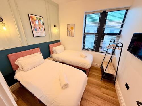 Central - Free parking- Sleeps 6 - Stylish Apt photo 7
