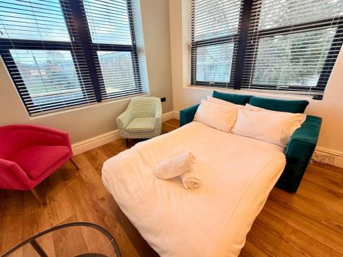 Central - Free parking- Sleeps 6 - Stylish Apt photo 14