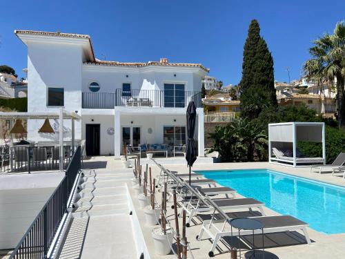 Villa Mariposa with sea views