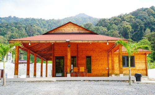 Landskap semula jadi dekat dengan chalet