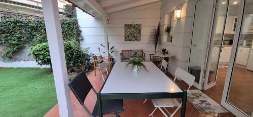 En terrasse eller udendørsområde på puerto de la cruz playa jardin