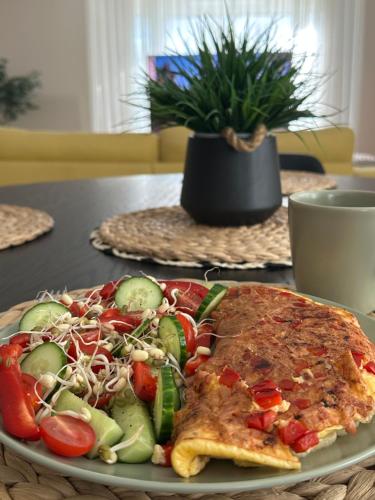 Đồ ăn tại/gần căn hộ