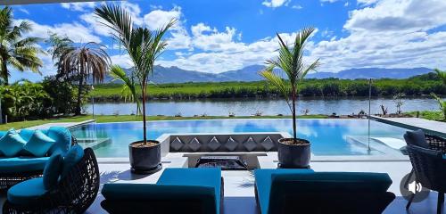 Lomalagi Luxury Private 6 Bedroom Villa - 12-13 Guests NADI Fiji