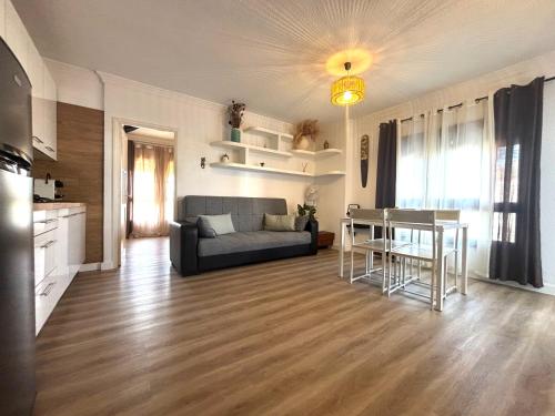 los cristianos pool & sun apartment