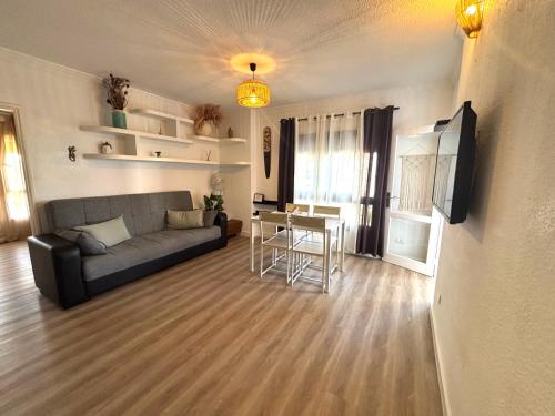 los cristianos pool & sun apartment