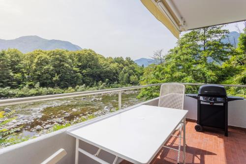 Idyllic Nature Retreat by Maggia River