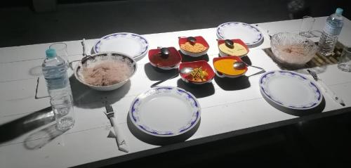 Mad i den private indkvartering eller i nærheden