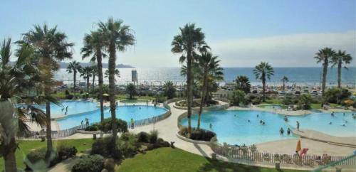 Swimmingpoolen hos eller tæt på Jardín del Mar Spa & Resort Apartment