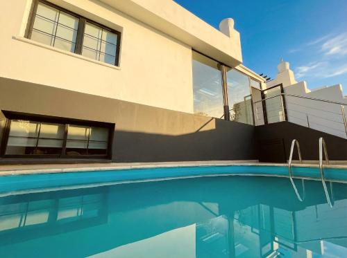Villa Solana - Private Pool & Rooftop near the Beach