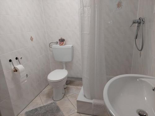 Afbeelding uit fotogalerij van Ferienhaus Auszeit in Niederdorla