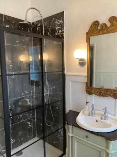 Et badeværelse på The Saltburn Townhouse