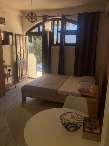 Giường trong phòng chung tại Apartman Cmiljanic