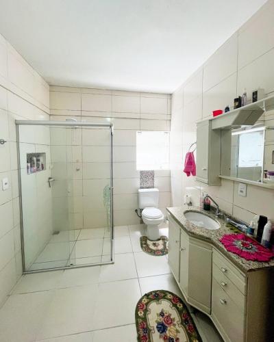 Et badeværelse på Pousada familiar