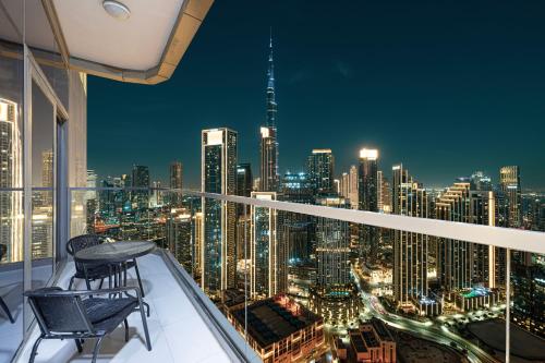 Luxe 3BR with Infinity Pool and Burj Khalifa View l High Floor