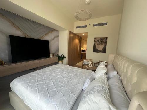 Azizi Riviera New Apartment