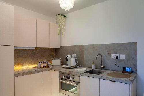 Billede fra billedgalleriet på La Rêverie : Sauna Privé Jacuzzi et Table Massage i Vierzon