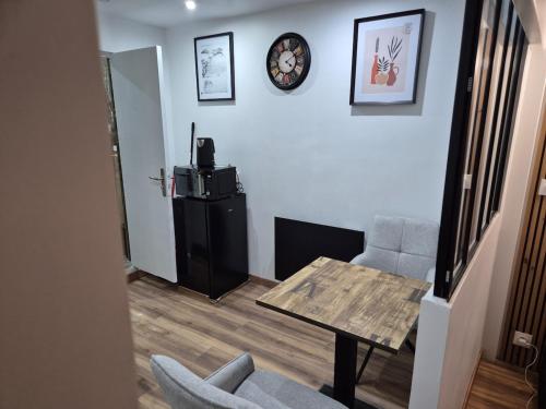 Studio confortable avec parking gratuit