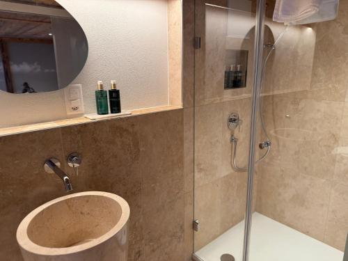 Phòng tắm tại Swiss chalet near Flims