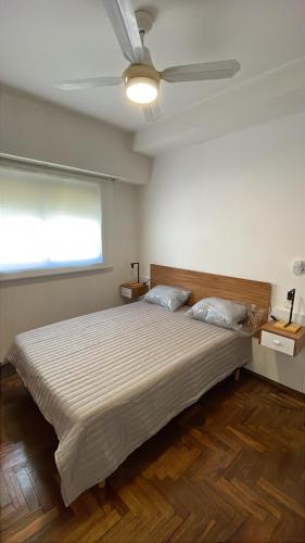 Postel nebo postele na pokoji v ubytování B&J Apart Bahía