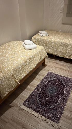 Giường trong phòng chung tại Élégance et Confort à Proximité de la Plage