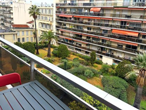 Beachfront Studio on Promenade des Anglais