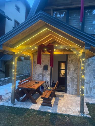 Bygningen som villaen ligger i