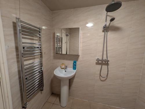 Koupelna v ubytování Stay Sleep Rest - Firth Park