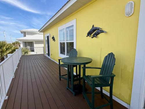 En balkon eller terrasse på Seaside Bungalow home