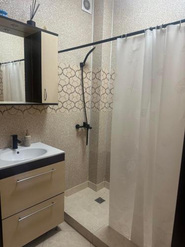 Bilik mandi di City House