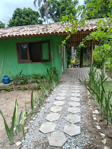 En have udenfor Casinha Verde- Hospedagem Itaobi - Arraial d Ajuda - Pedra Azul-Estrada da Pitinga