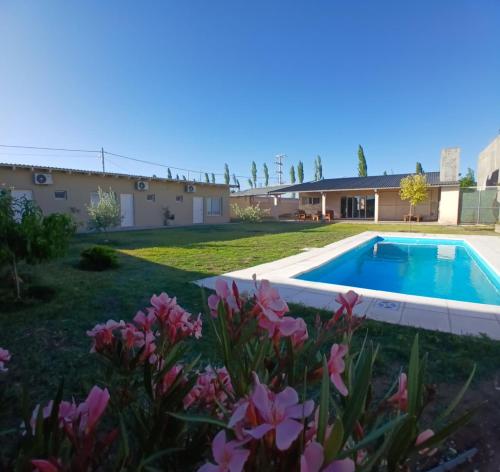 Bazén v ubytování Posada Rojo Malbec nebo v jeho okolí