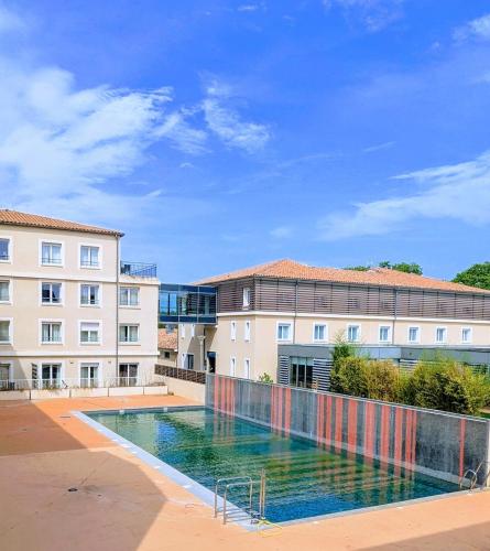 Studio - quiet, near golf, swimming pool, PSH