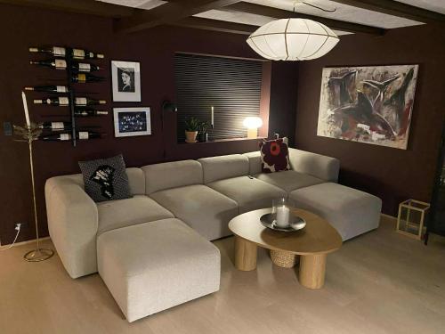 Posezení v ubytování Luxury Heritage House in Gjogv