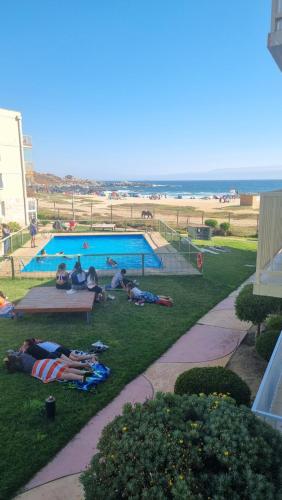 Bazén v ubytování Condominio Bordemar Las Cruces nebo v jeho okolí