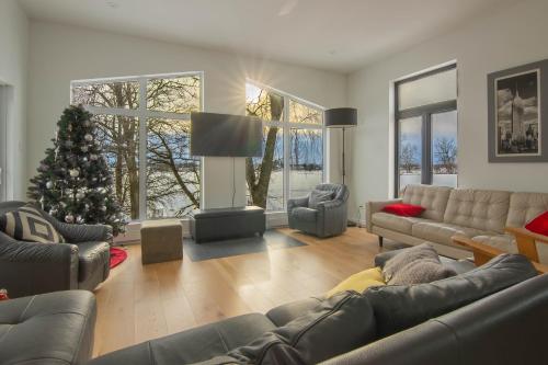 Galeriebild der Unterkunft Le Refuge de la Rivière 16p Proche du Parc Omega in Montebello