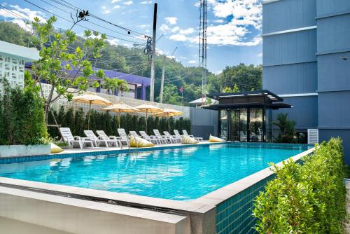Swimmingpoolen hos eller tæt på Fourium Pattaya Hotel and Serviced Residence